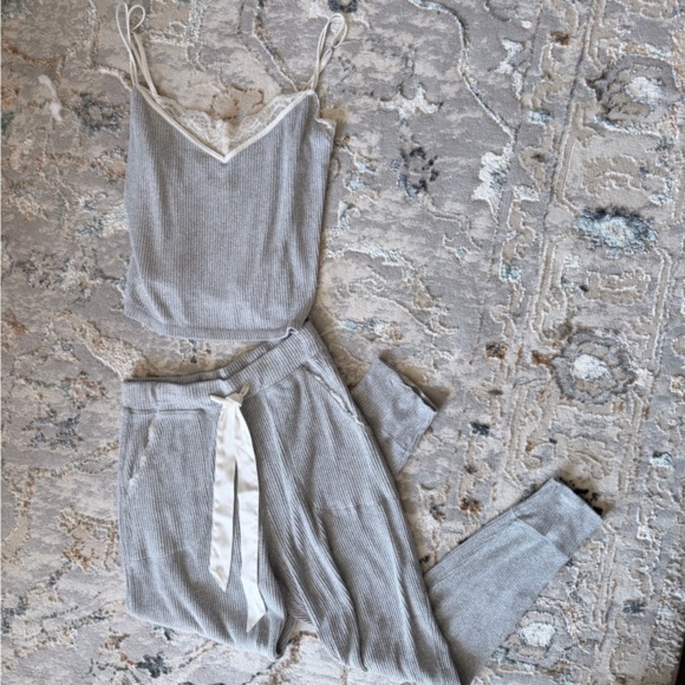 Abercrombie & Fitch soft lounge sleepwear set